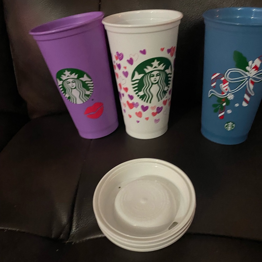 Starbucks: Color changing hot cups